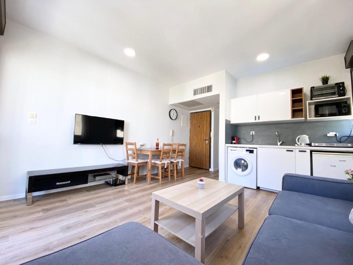 Sea Suites Tel Aviv Esterno foto