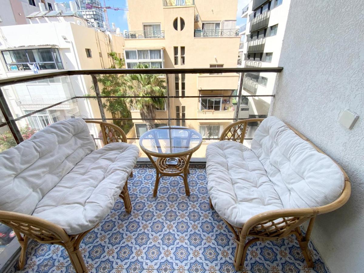 Sea Suites Tel Aviv Esterno foto
