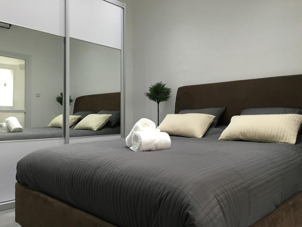 Sea Suites Tel Aviv Esterno foto