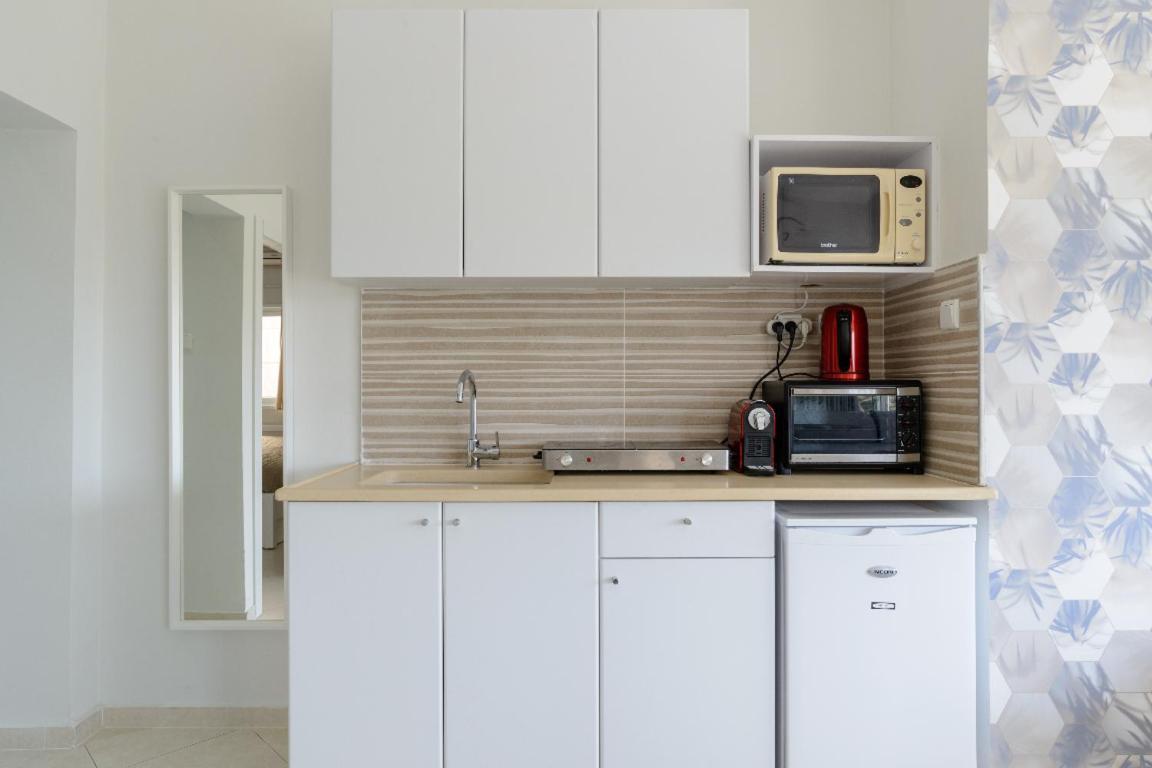 Sea Suites Tel Aviv Esterno foto