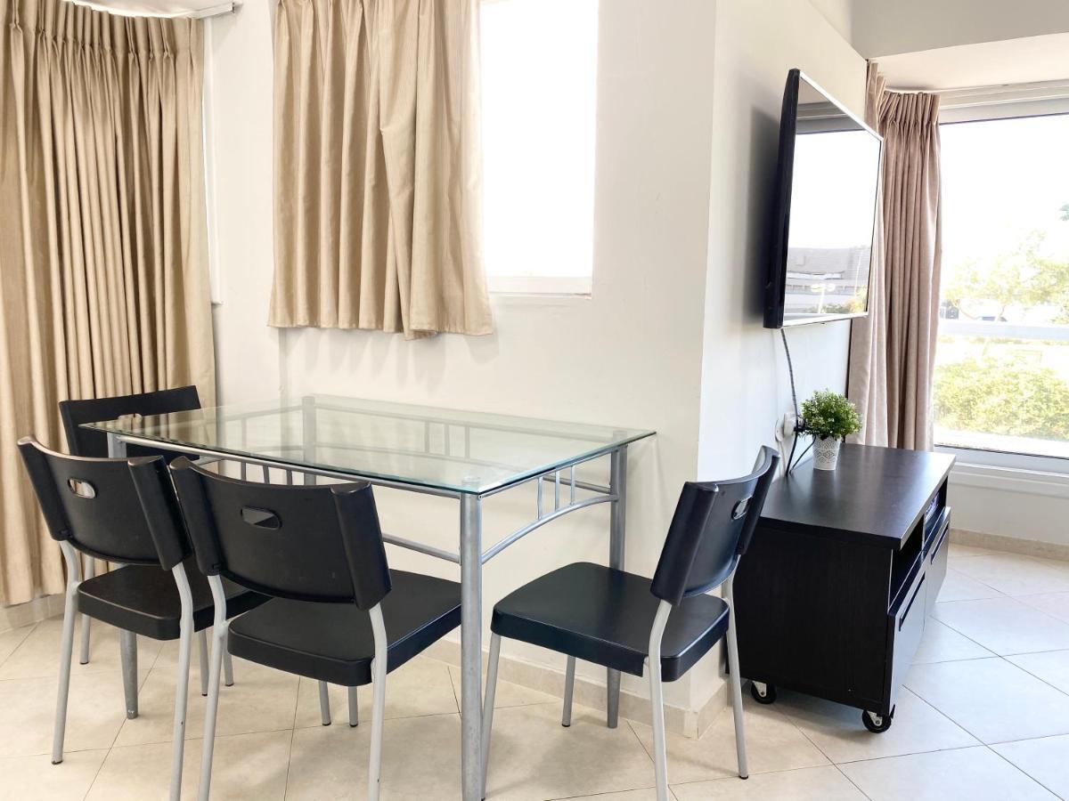 Sea Suites Tel Aviv Esterno foto